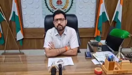 महासमुंद: कलेक्टर विनय कुमार लंगेह ने आर बी सी 6 4 के तहत ₹12 लाख की आर्थिक सहायता अनुदान राशि की स्वीकृति दी