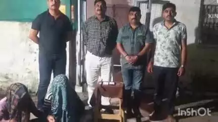हिंगणघाट: स्थानिक गुन्हे शाखेच्या पथकाने हिंगणघाट येथे दिवसा घरफोडी करणाऱ्या २ चोरट्याला ठोकल्या बेड्या