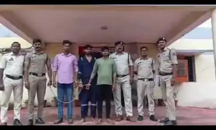 मुंगेली: ऑपरेशन तलास के तहत मुंगेली पुलिस ने गुजरात से नाबालिग बालिका को बरामद किया, दो आरोपियों को किया गिरफ्तार