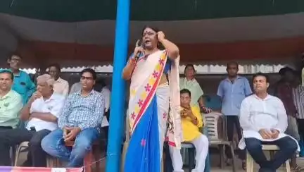 কেশপুর: বিজেপি শাসিত রাজ্যে বাঙালি বিদ্বেষ নিয়ে চুপ কেন মোঃ সেলিম ইপসিতা ধরেরা ? কেশপুরের প্রশ্ন শিউলি সাহার