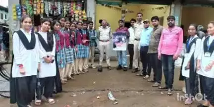 गोहपारु: पुलिस अधीक्षक के निर्देश पर गोहपारु पुलिस ने जैतपुर चौक पर नशा मुक्ति अभियान के तहत लोगों को दिलाई शपथ