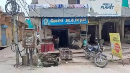 बूंदी: लंकागेट में नाला निर्माण के दौरान आरयूआईडीपी द्वारा छोड़ा गया गड्डा बना आमजन की मुसीबत
