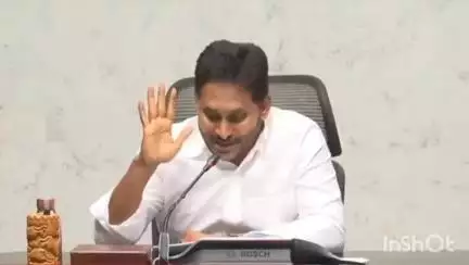 కోవూరు మాజీ ఎమ్మెల్యే ప్రసన్నకుమార్ ఇంటిపై దాడి చేసి ఆయనపైనే కేసు పెట్టడం దారుణం : మాజీ సీఎం జగన్