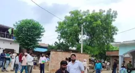 सुल्तानपुर: कुड़वार में बिजली विभाग ने अवैध कनेक्शन काटे, ₹50 हजार का राजस्व वसूला