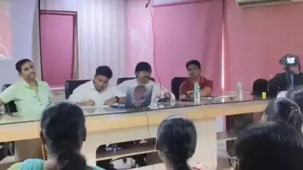 বিনপুর ২: জলের অপচয় রোধে বেলপাহাড়ি BDO অফিসে হল জল ধরো জল ভরো বিষয়ে গণ সচেতনতা শিবির, উপস্থিত BDO