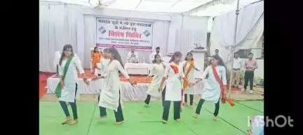 बेमेतरा: बेमेतरा के लक्ष्मण प्रसाद महाविद्यालय में मतदाता जागरूकता कार्यक्रम में कलेक्टर रणबीर शर्मा शामिल हुए