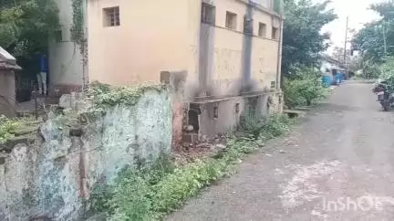 मिरज: मिरजेतील कोल्हापूर चाळ येथील शौचालयाच्या दुरावस्थेबाबत महिलांचा महापालिकेवर टमरेल मोर्चा #jansamasya