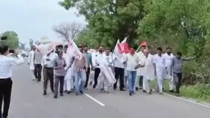 रायसिंहनगर: रायसिंहनगर के मुकलावा पुलिस थाना पर छात्र संगठन ने किया प्रदर्शन, जिला पुलिस अधीक्षक का पुतला फूंका