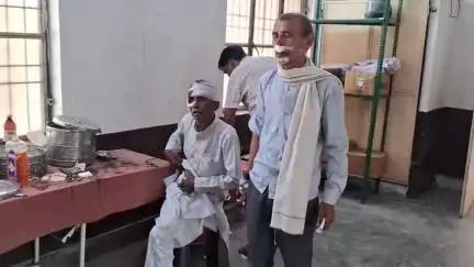 बिल्सी: खेरी गांव के पास अनियंत्रित होकर हाईवे पर फिसली बाइक, बाइक सवार 2 लोग गंभीर रूप से घायल