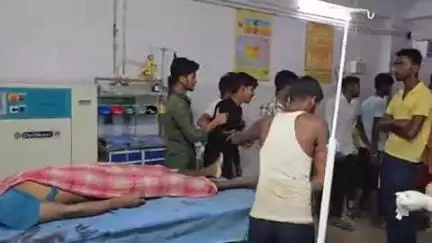 शेखपुरा: लोदीपुर गांव में आंधी-बारिश से गिरी बिजली, किसान और मवेशी की मौत, सदर अस्पताल से सोने का लॉकेट गायब