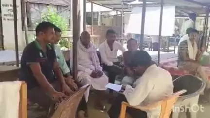 दातागंज: तहसील परिसर में अधिवक्ताओं ने SDM कोर्ट का अनिश्चितकालीन बहिष्कार किया
