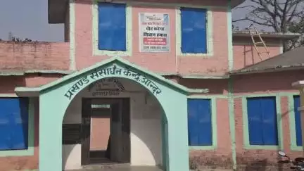 आंदर: आंदर में मतदाता सूची पुनरीक्षण कार्य में लापरवाही पर BEO ने 17 BLO व सहयोगियों से मांगा स्पष्टीकरण