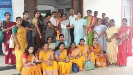 ಶಿವಮೊಗ್ಗ: ಬಿ ಎಲ್ ಓ ಕೆಲಸದಿಂದ ಅಂಗನವಾಡಿ ಕಾರ್ಯಕರ್ತೆಯರನ್ನ ಕೈಬಿಡಿ:ನಗರದಲ್ಲಿ ಜಿಲ್ಲಾಧಿಕಾರಿಗಳಿಗೆ ಮನವಿ