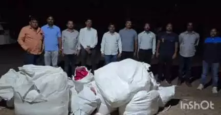 लातूर: लातूरच्या नाथ नगरात पोलिसांनी घरावर छापा मारून पकडला 3 लाख 12 हजार रुपयांचा गुटखा