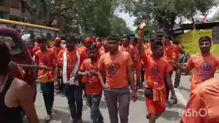 उज्जैन शहर: उपकेश्वर महादेव की कावड़ यात्रा ओंकारेश्वर से उज्जैन पहुंची, बाबा महाकाल का किया अभिषेक