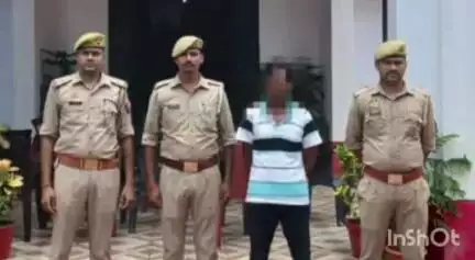 कुंडा: पुलिस ने अपहरण पॉक्सो एक्ट मामले में वांछित अभियुक्त को कल्याणपुर तिराहा से बकुलाही नदी कटरा गुलाब सिंह मार्ग से गिरफ्तार किया