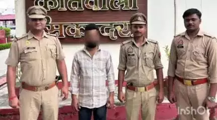 आगरा: महिला को आत्महत्या के लिए प्रेरित करने वाले अभियुक्त को राजेश्वर मंदिर के पास किया गया गिरफ्तार
