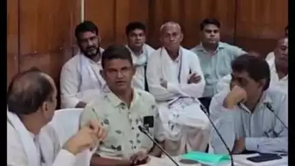 करौली: जिला विकास एवं समन्वय समिति (दिशा) की बैठक कलेक्ट्रेट सभागार में आयोजित हुई