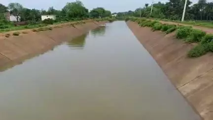 କଣ୍ଟାବାଞ୍ଜି: ବଙ୍ଗୋମୁଣ୍ଡା ବ୍ଲକ ଅଞ୍ଚଲ ରେ ପହଂଚିଲା ଲୋୟର ଇନ୍ଦ୍ର ଜଳ ସେଚନ ପ୍ରକଳ୍ପ  କେନାଲ ପାଣି
