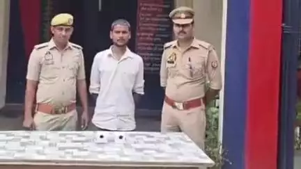 प्रतापगढ़: धौरहरा नहर पुलिया के पास से अन्तर्जनपदीय आरोपी को तमंचा और कारतूस के साथ गिरफ्तार किया गया
