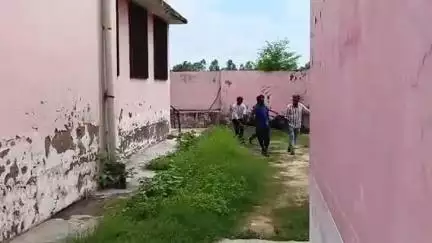 सीतापुर: नमोंपुर के पास नहर के गहरे पानी में डूबने से एक व्यक्ति की दर्दनाक मौत, पुलिस ने कराया पोस्टमार्टम