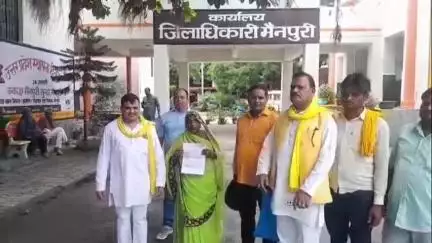 मैनपुरी: एलाऊ क्षेत्र निवासी पीड़िता ने लेखपाल पर दबंगों से मिलकर उनकी जमीन पर कब्जा कराने का आरोप लगाया, डीएम से की शिकायत