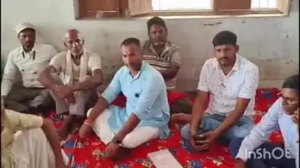सोनभद्र बंशी सुर्यपुर: सोनभद्र पंचायत भवन में पैक्स अध्यक्ष द्वारा आम सभा का आयोजन किया गया