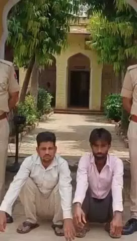 आमेर: जमवारामगढ़ थाना पुलिस की टीम ने कार्रवाई करते हुए नकली पनीर को नष्ट करवा कर 2 लोगों को किया डिटेन