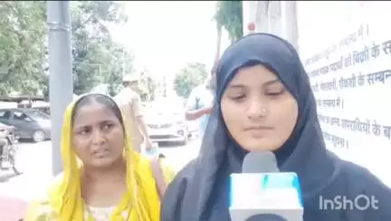 बरेली: पीली मिट्टी की महिला ने पति पर दहेज के लिए प्रताड़ित करने और मारपीट का आरोप लगाया, घर से निकलने का दावा