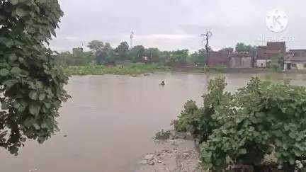 चैनपुर: नहाने के दौरान तालाब में डूबने से नाबालिग की मौत, शव की खोजबीन जारी