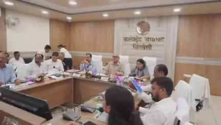 सिंगरौली: सांसद डॉ. मिश्रा की अध्यक्षता में सड़क सुरक्षा समिति की बैठक आयोजित, सड़क सुरक्षा हेतु नियमों का पालन कराएं