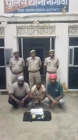 रामगढ़: नौगांवा में ऑनलाइन सट्टा गिरोह का पर्दाफाश, तीन आरोपी गिरफ्तार, ₹3.58 लाख जब्त
