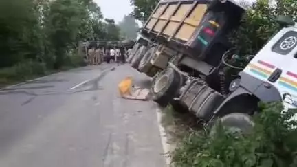 मुरादाबाद: ठाकुरद्वारा थाना क्षेत्र में तेज रफ़्तार के चलते दो डंपरों में लगी आग, एसपी देहात ने दी जानकारी