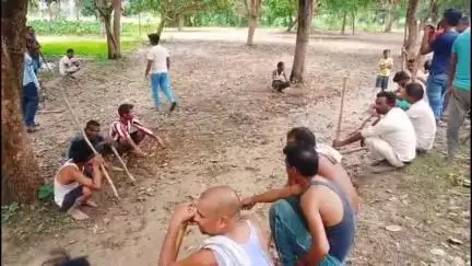 महसी: मटेरा कला में बीडीओ की अगुवाई में चला कुत्ता पकड़ो अभियान, कुत्तों के झुंड ने दो मासूमों की ले ली जान