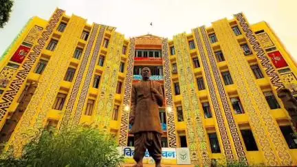 जौनपुर: सीडीओ की जनसुनवाई में निर्माण कार्यों में अनियमितता की शिकायत, दो ग्राम प्रधानों को जारी किया गया नोटिस