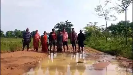 କେନ୍ଦୁଝର ସହର: ପୁଟୁଳିଆରେବନ୍ଧ ଭାଙ୍ଗି  ଜମିରେ ପାଣି ମାଡି ସଂପୂର୍ଣ୍ଣ ନଷ୍ଟ ହୋଇଗଲା ବିଲ କ୍ଷତିପୂରଣ ପ୍ରଦାନ ପାଇଁ ଗ୍ରାମବାସୀ ଦାବୀ #jansamasya