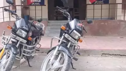 अरेराज: मलाही थाना क्षेत्र से चोरी की गई दो बाइकों को हरसिद्धि पुलिस ने जगापाकड से किया बरामद