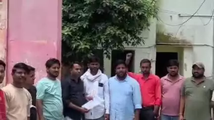बसवा: बांदीकुई में कुटी फाटक से ठेका हटाने की मांग को लेकर आजाद समाज पार्टी ने किया प्रदर्शन, एसडीएम को सौंपा ज्ञापन