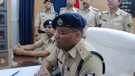 त्रिवेणीगंज थाना अंतर्गत जनता रोड स्थित एक फाइनेंस कमी से लगभग 5 लाख रुपए  हुए लूट की घटना मे शामिल तीन भियुक्त गिरफ्तार
