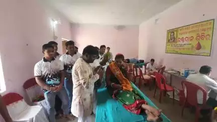 ଛେଣ୍ଡିପଦା: ଛେଣ୍ଡିପଦା ଏୱାନ କ୍ଳବ ଠାରେ ପୂର୍ବତନ କେନ୍ଦ୍ର ମନ୍ତ୍ରୀ ଡାକ୍ତର ଦେବେନ୍ଦ୍ର ପ୍ରଧାନଙ୍କ ଜନ୍ମଜୟନ୍ତୀ ଅବସରରେ ରକ୍ତ ଦାନ ଶିବିର l