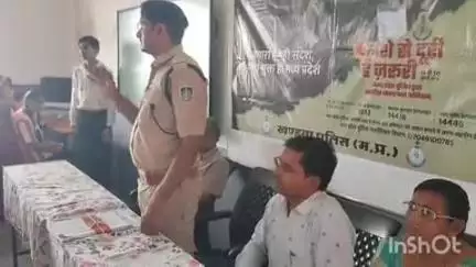 हरसूद: नशा मुक्ति अभियान के तहत हरसूद पुलिस ने विद्यार्थियों को लघु फिल्म दिखाई