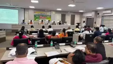 दंतेवाड़ा: दन्तेवाड़ा कलेक्टरेट कार्यालय में जिला विकास समन्वय एवं निगरानी समिति 'दिशा' और सड़क सुरक्षा समिति की हुई बैठक