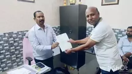 राजमहल: राजमहल विधायक एमटी राजा ने दियारा क्षेत्र की भूमि समस्या पर राज्य सरकार के मंत्री को ज्ञापन सौंपा