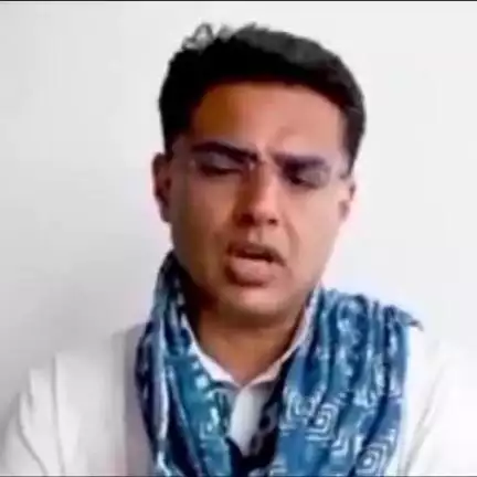 टोंक: पूर्व विधायक प्रीति शक्तावत के साथ पुलिस अधिकारी द्वारा दुर्व्यवहार, सचिन पायलट ने इसे निंदनीय व शर्मनाक बताया