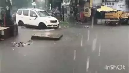 बांका: बांका में मूसलाधार बारिश से शास्त्री चौक की स्थिति हुई नारकीय, जलजमाव से लोग परेशान