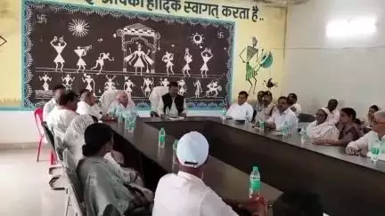 गंडई में राष्ट्रीय पर्व को भव्यता से मनाने के लिए निकाय के सभागार में बैठक का आयोजन, लोगों ने रखी अपनी बातें