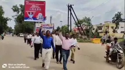 नारायणपुर: महंगाई भत्ता, एरियर्स और वेतनमान को लेकर फेडरेशन की 11 सूत्रीय मांगें, रैली निकालकर SDM को सौंपा ज्ञापन