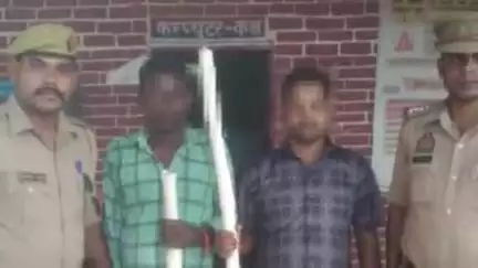 रानीगंज: नौहर हुसैनपुर से हत्या के प्रयास के मामले में 5 महिला-पुरुष आरोपियों को किया गिरफ्तार, 2 लाठी बरामद