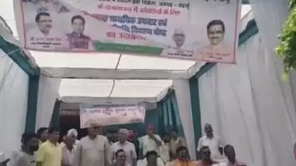 बिसौली: राजकीय मेडिकल कॉलेज के निकट काबड़ियों के लिए लगाया गया नि:शुल्क प्राथमिक उपचार एवं औषधि वितरण केन्द्र