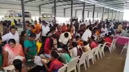 காங்கேயம்: பரஞ்சேர்வழி பகுதியில் நடைபெற்ற உங்களுடன் ஸ்டாலின் திட்ட முகாமை அமைச்சர் சாமிநாதன் நேரில் ஆய்வு மேற்கொண்டார்